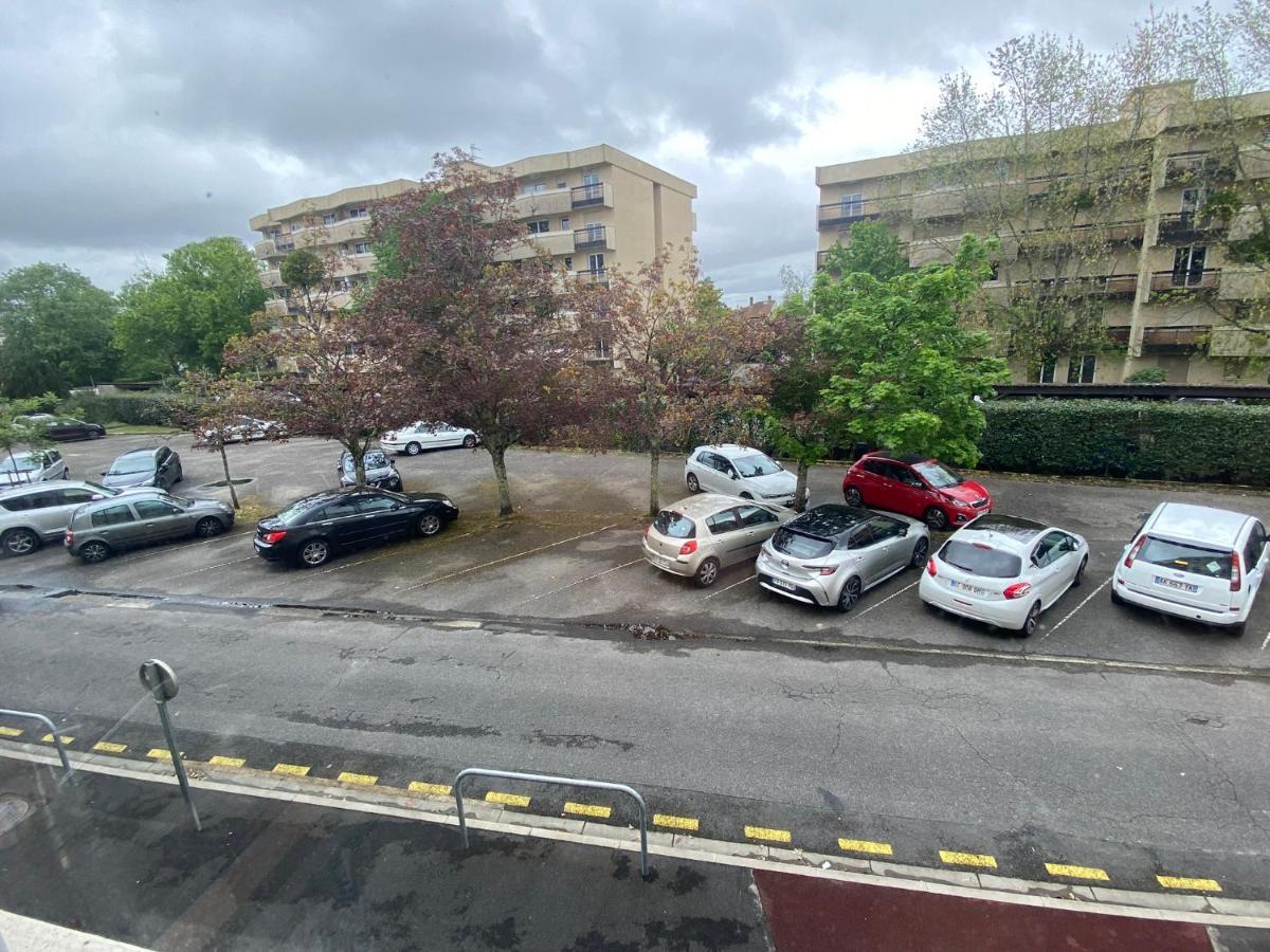 Superbe Appartement Au Calme Avec Parking Gratuit. Mérignac Zewnętrze zdjęcie